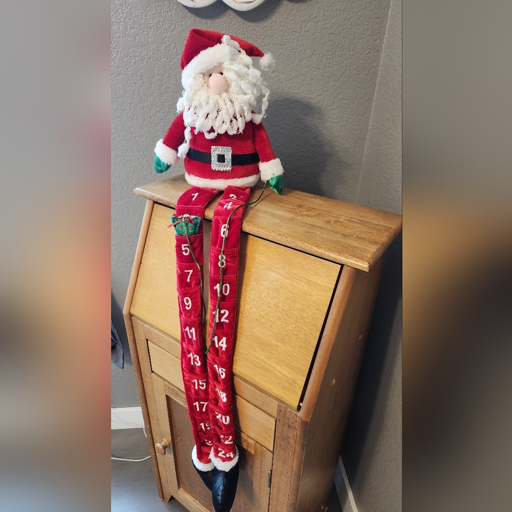 Santa Christmas‎ Countdown Leggy Stuffed Weighted Base 24 Days, Advent